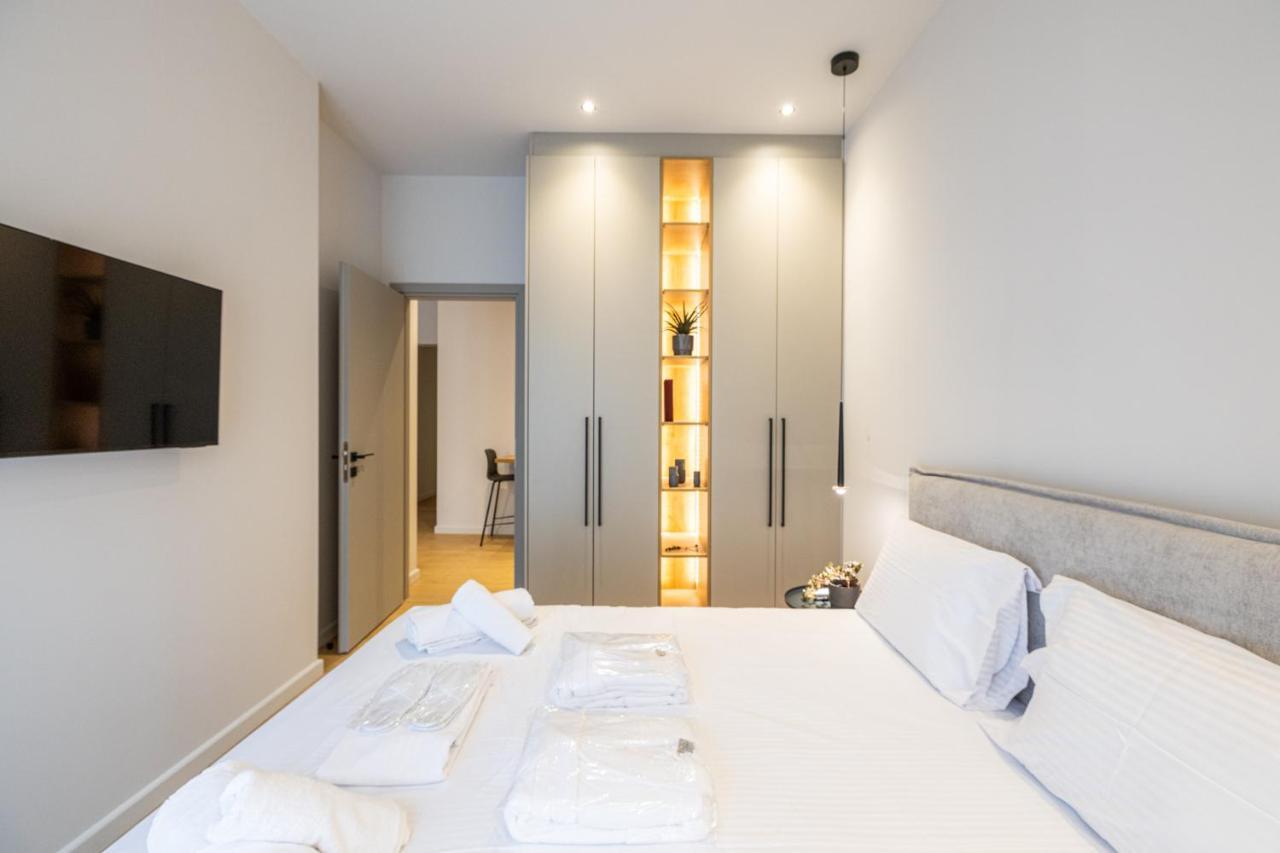 Business Suite In The Heart Of Athens