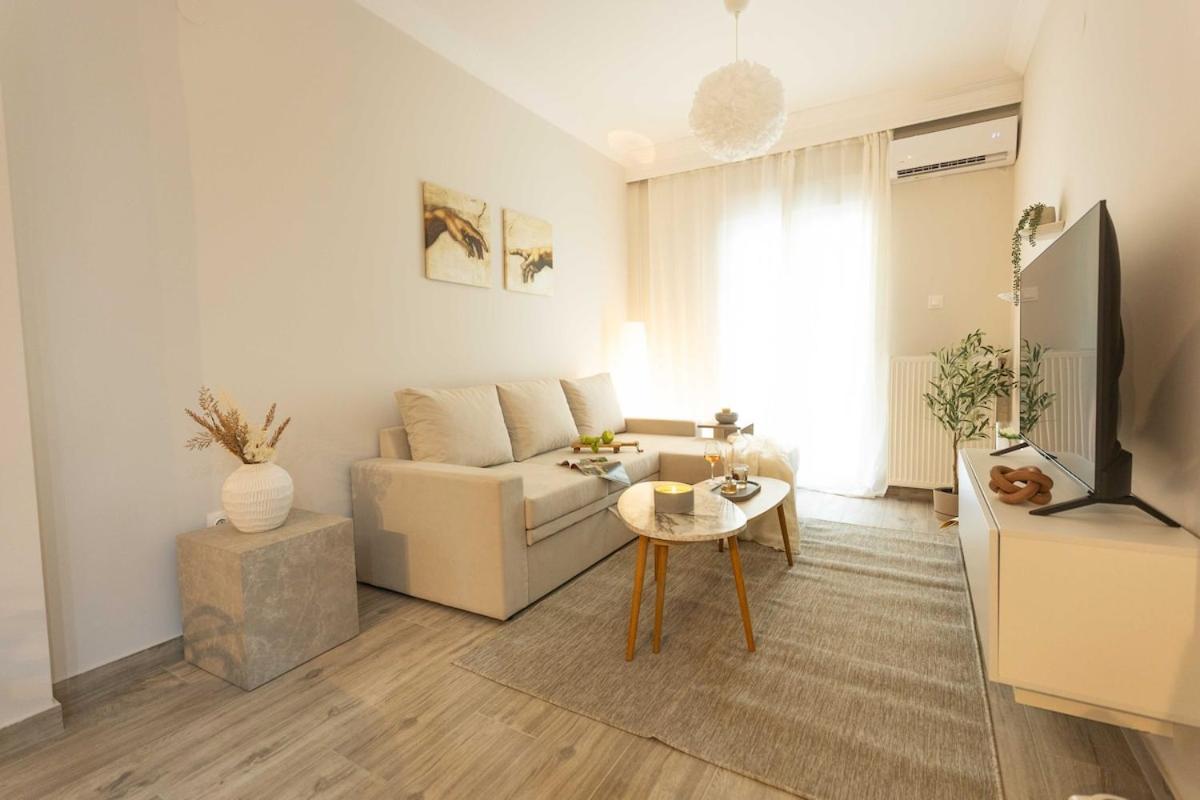 Stylish Renovated 2br Near Metro & Sea