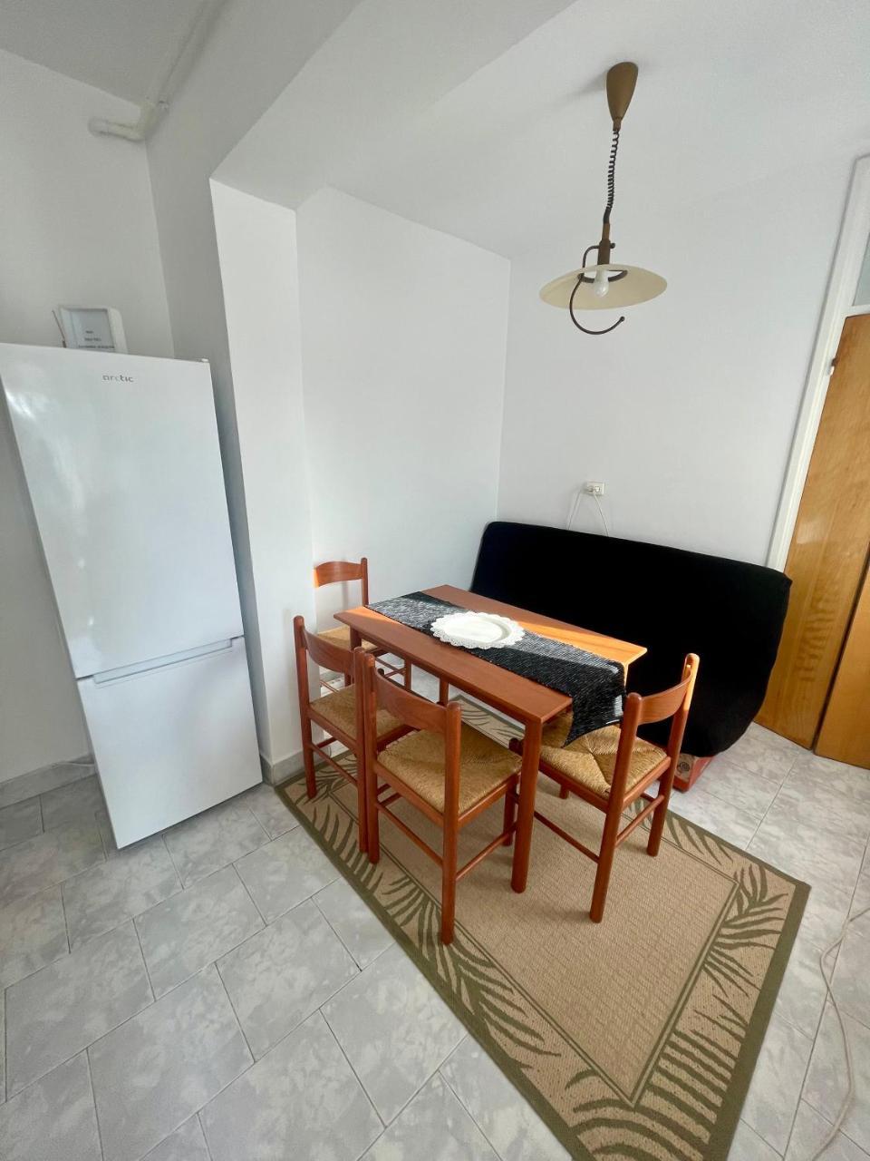 Apartament Central Cu Balcon