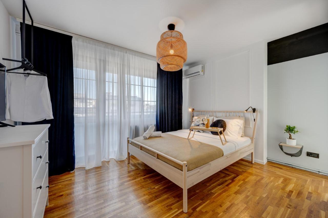 Royal Palace City Center Rh Living