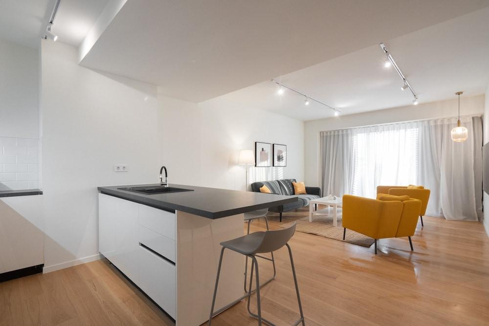 Liv Athinum 1 Luxury Apartment 4c