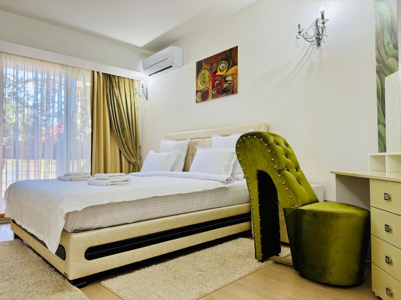 Joy City Stay Memorandului 5