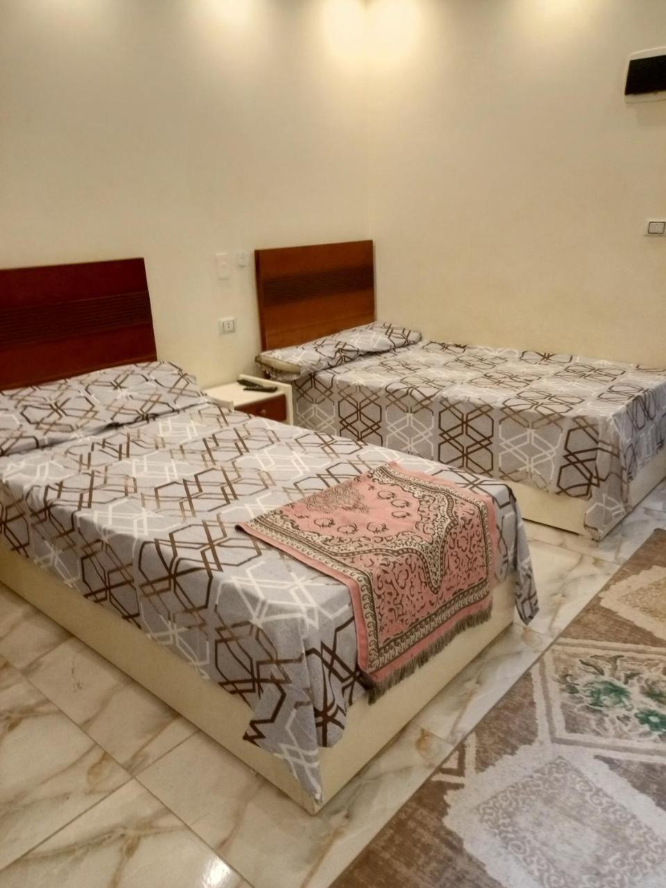 فندق العجمي 100