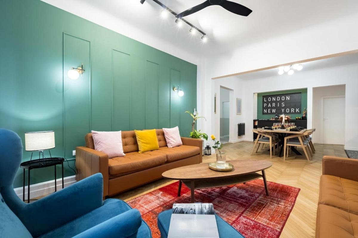 All Around The World 4br Apartment City Center