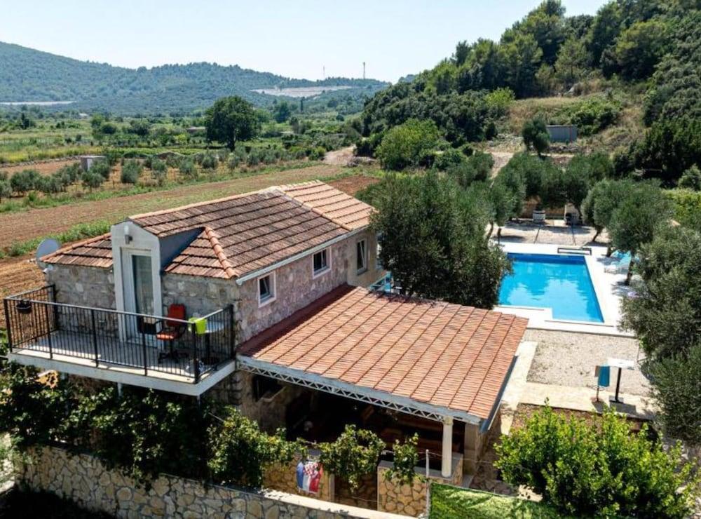 Natur Olive House Ston