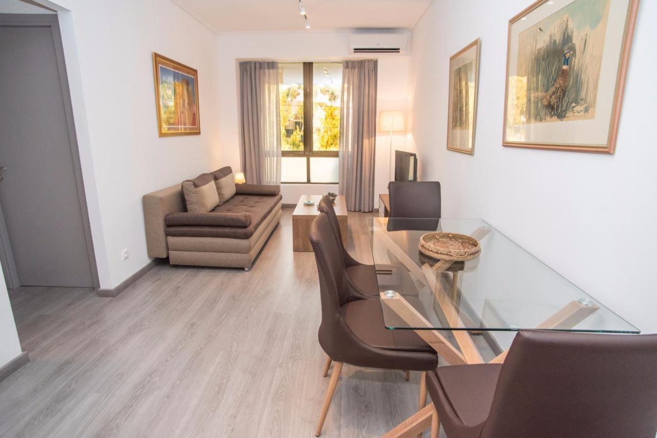Beachside Bliss Central 1-bedroom In Glyfada