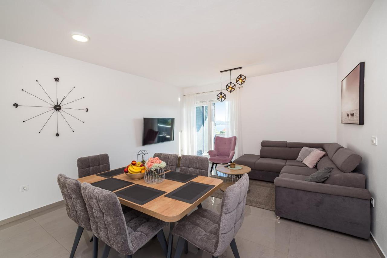 Apartment Vista Mare 1 With Heated Pool