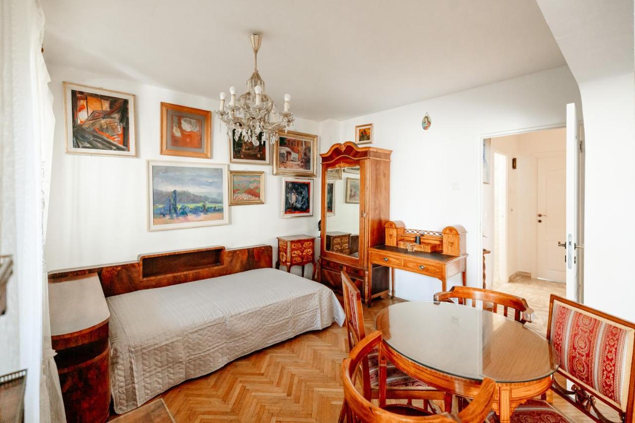 La Boheme Old Town Vintage