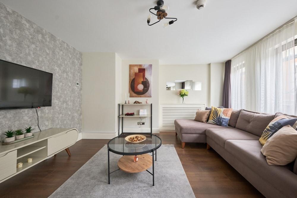 Taksim 360 Lagirio Residence