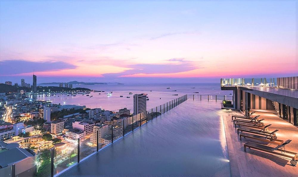 Central Location, Amazing Infinity Pool Near Beach