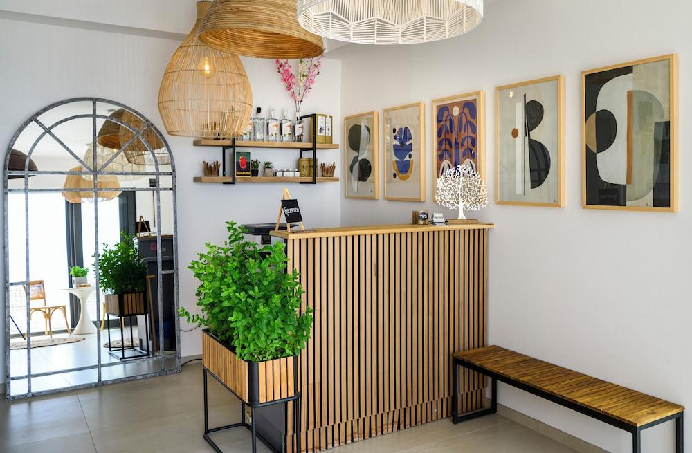 Gallery Luxury Suites & Rooms