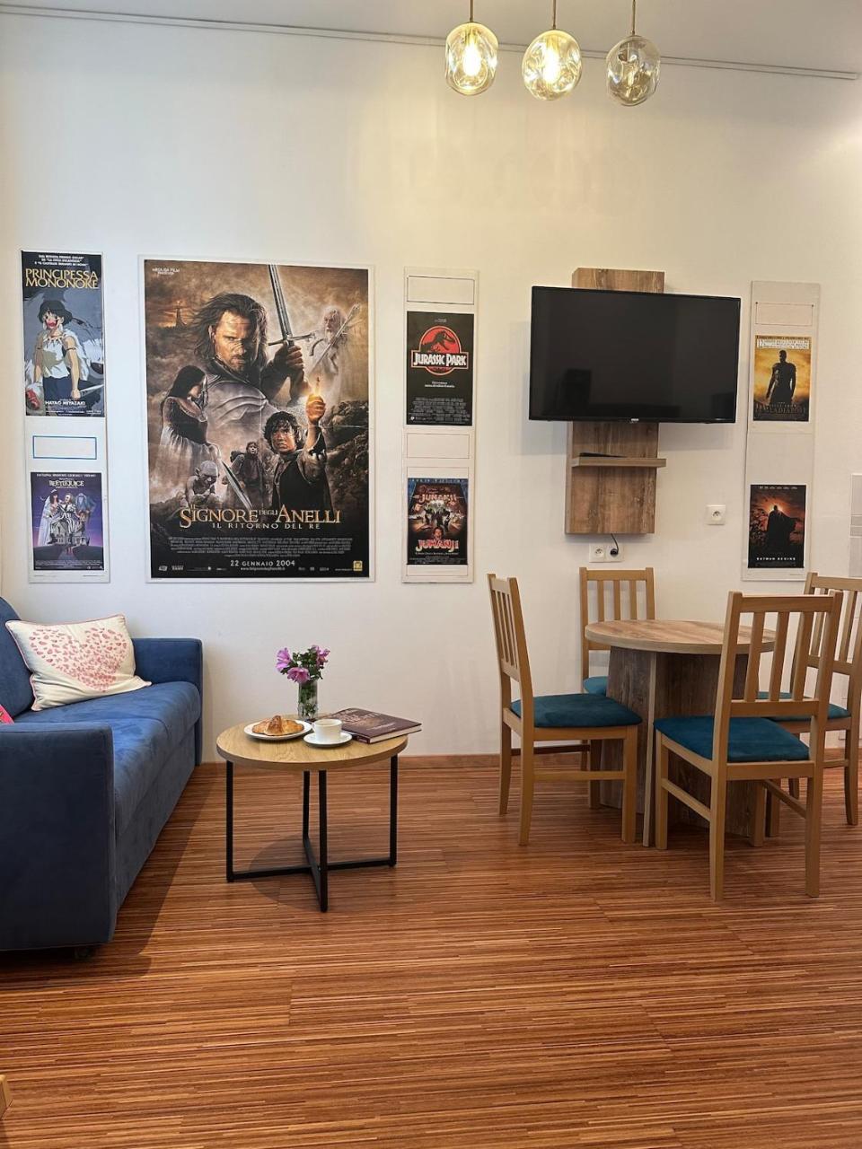 Postersapt4-cozy Cinema Vibes