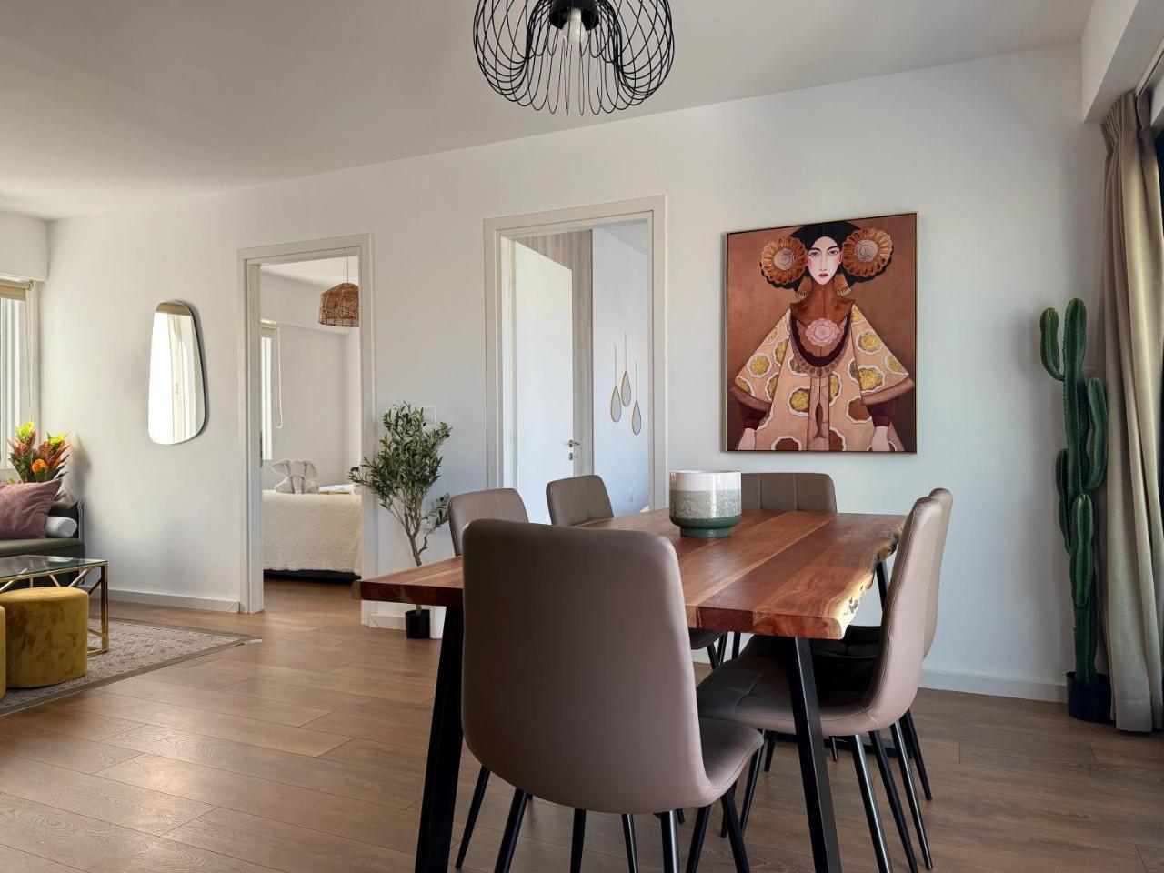 Th0 Luxury Two Bedrooms Apartments With High-tech Amenities