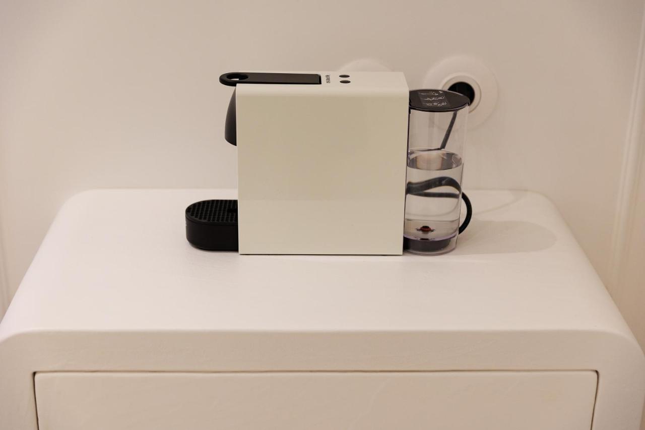 Oura Designer Apartment With Private Parking & Ac