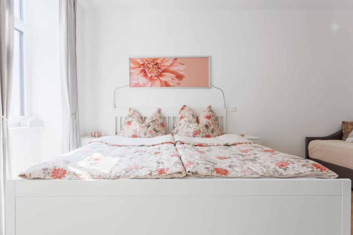 Central Renovated Apartment With Ac