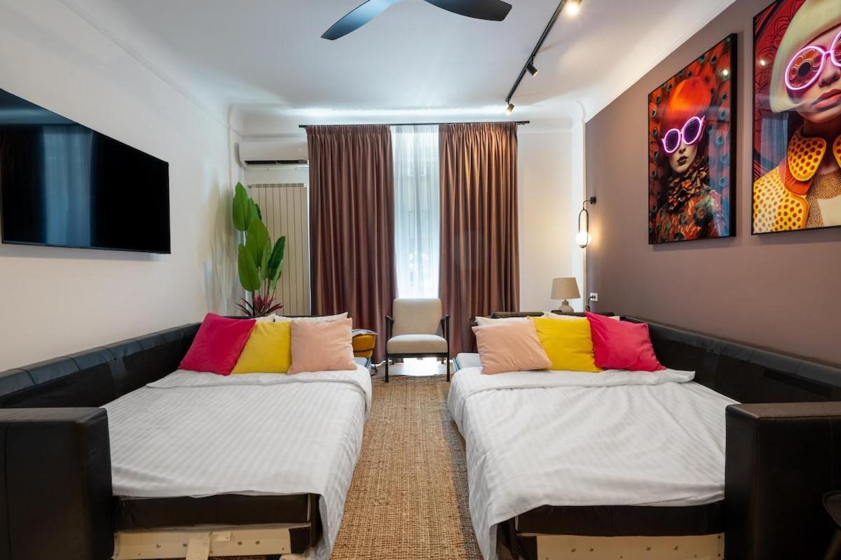 Downtown Is My Place 4br Apartment Balcony