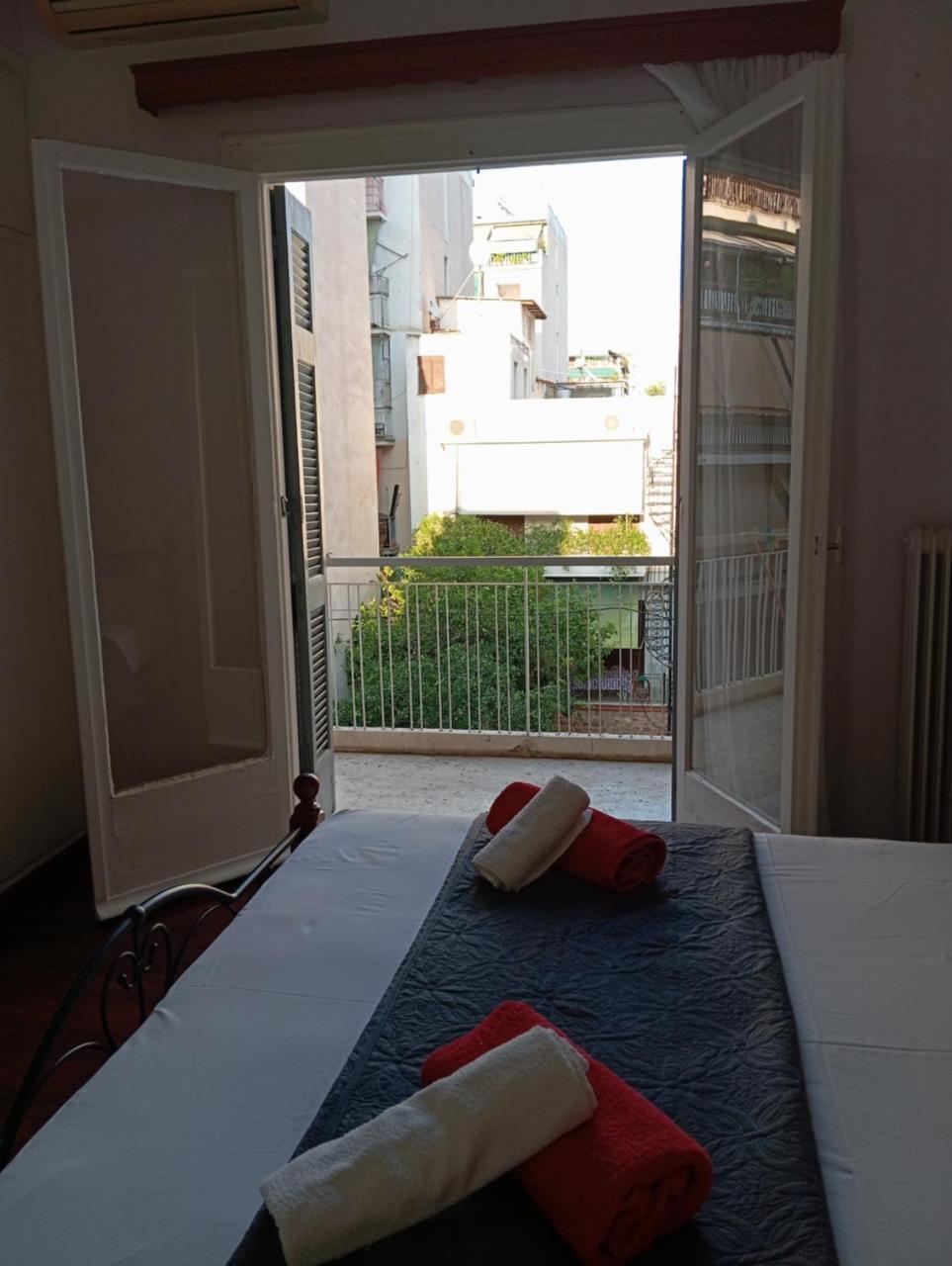 Quiet Private Room In A Dormitory 5' From Metro