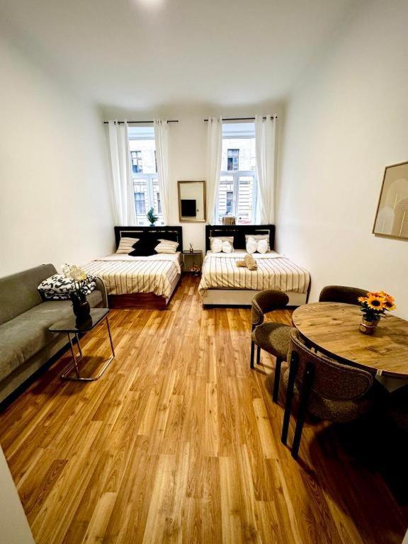 Family Apartment Near Schonbrunn Palace Hl2