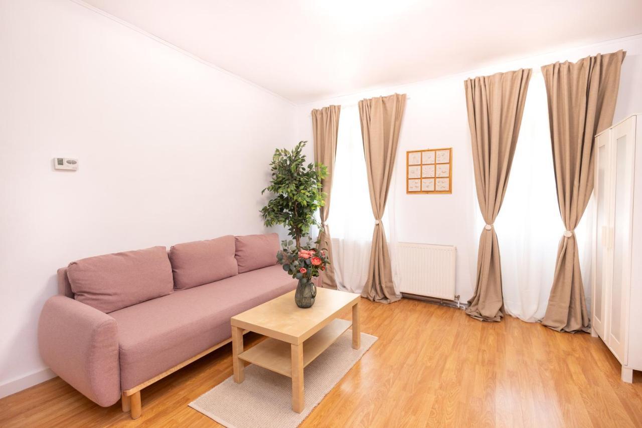 New White Home Unirii