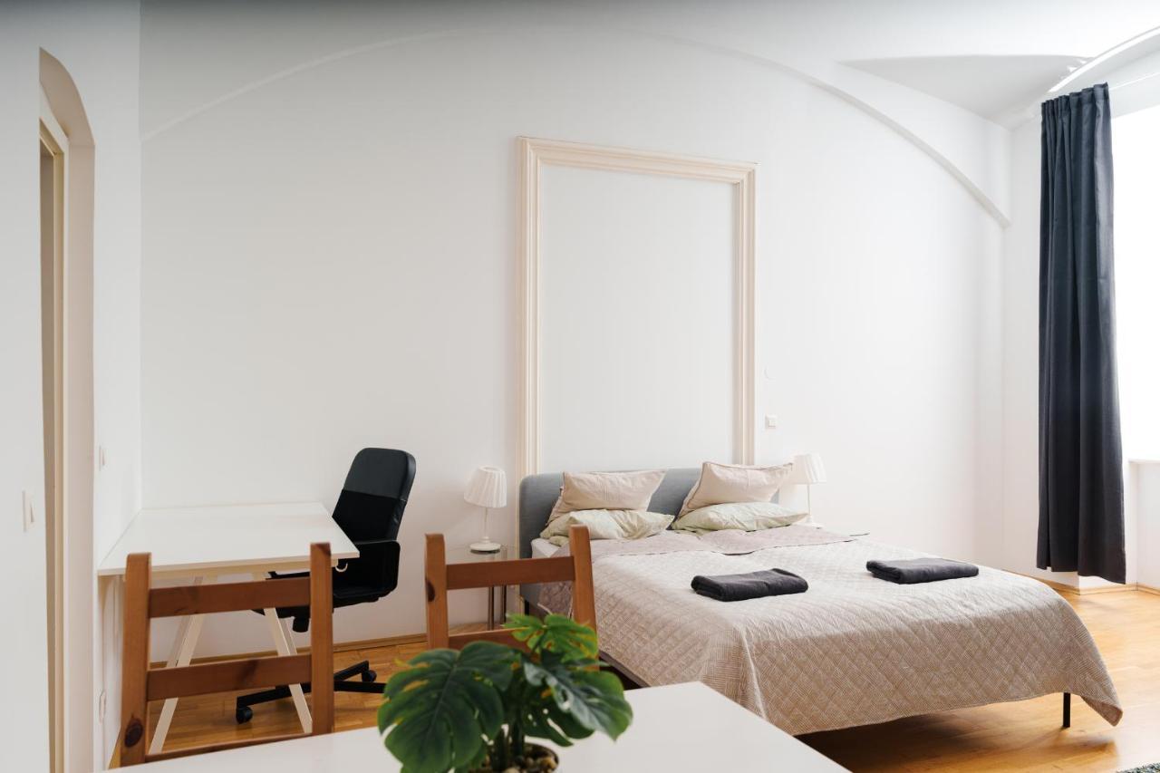 True Austrian Experience Apartment In Landstrae Wien Mitte Station