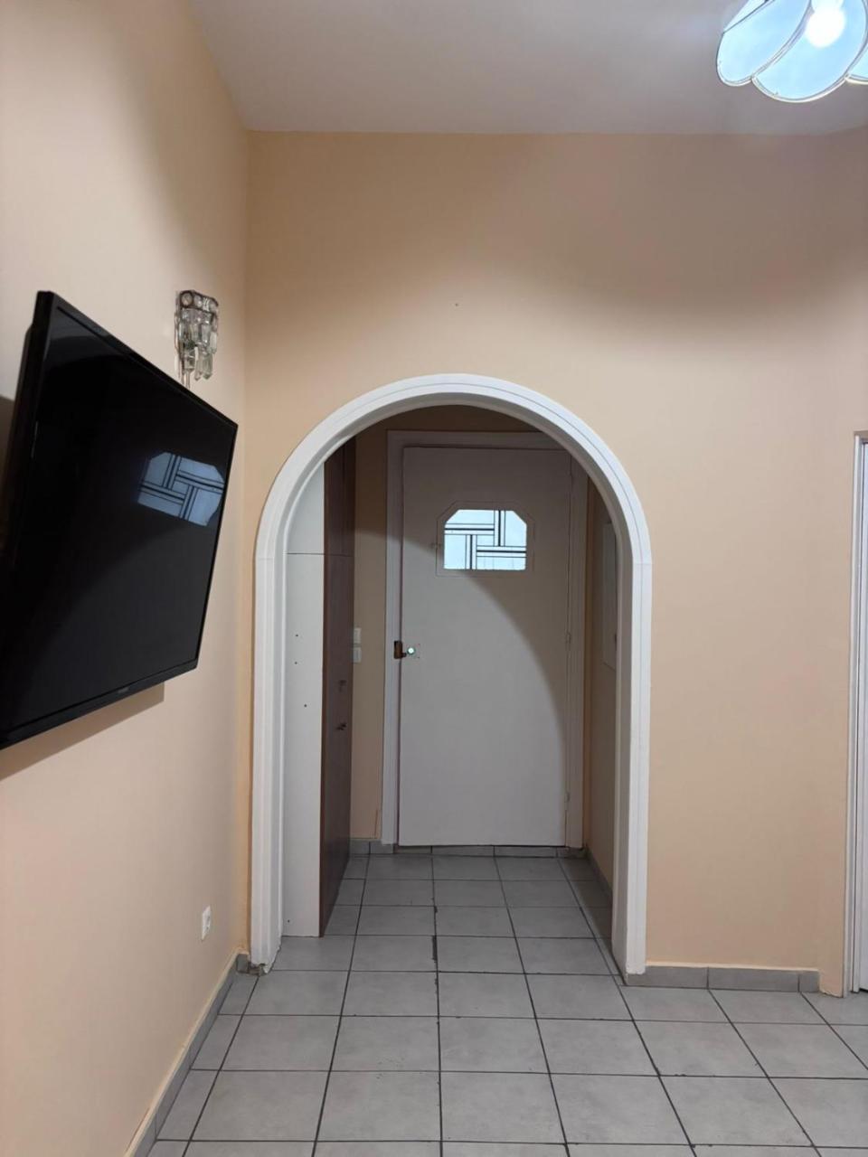 Acharnon 211 Room 1