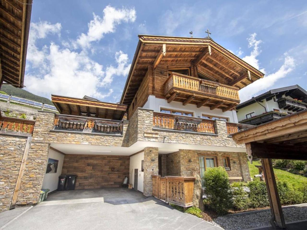 Chalet With Sauna & Natural Pool