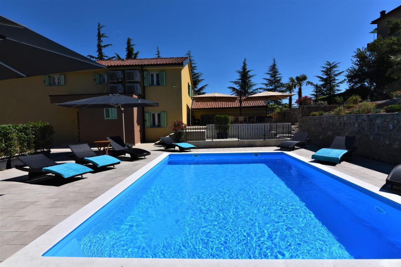 Letorina Rooms & Apartments With Pool