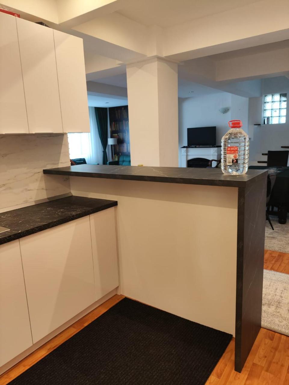 Villaweb Entire House For 10pers,just 5min To The Center