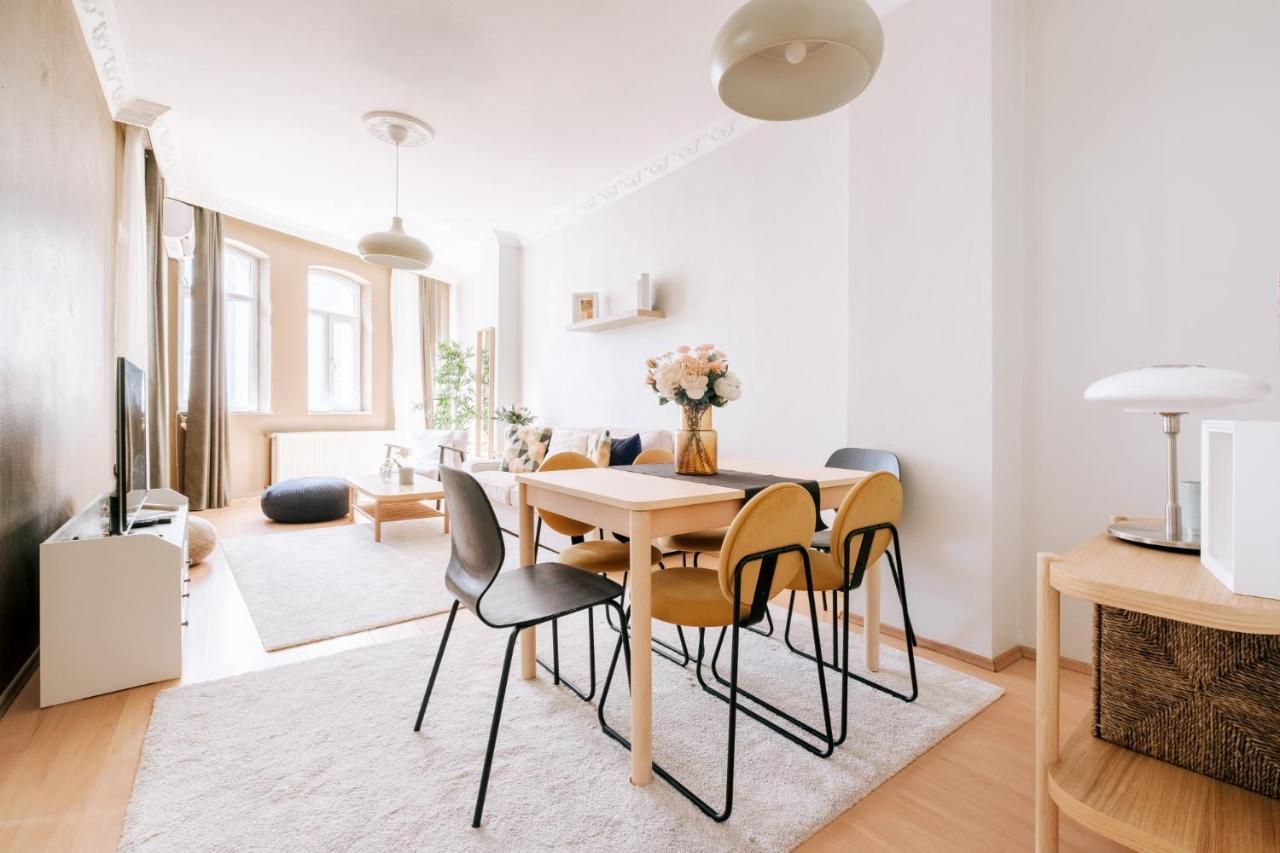 Upscale Apartments W Balcony Near Istiklal