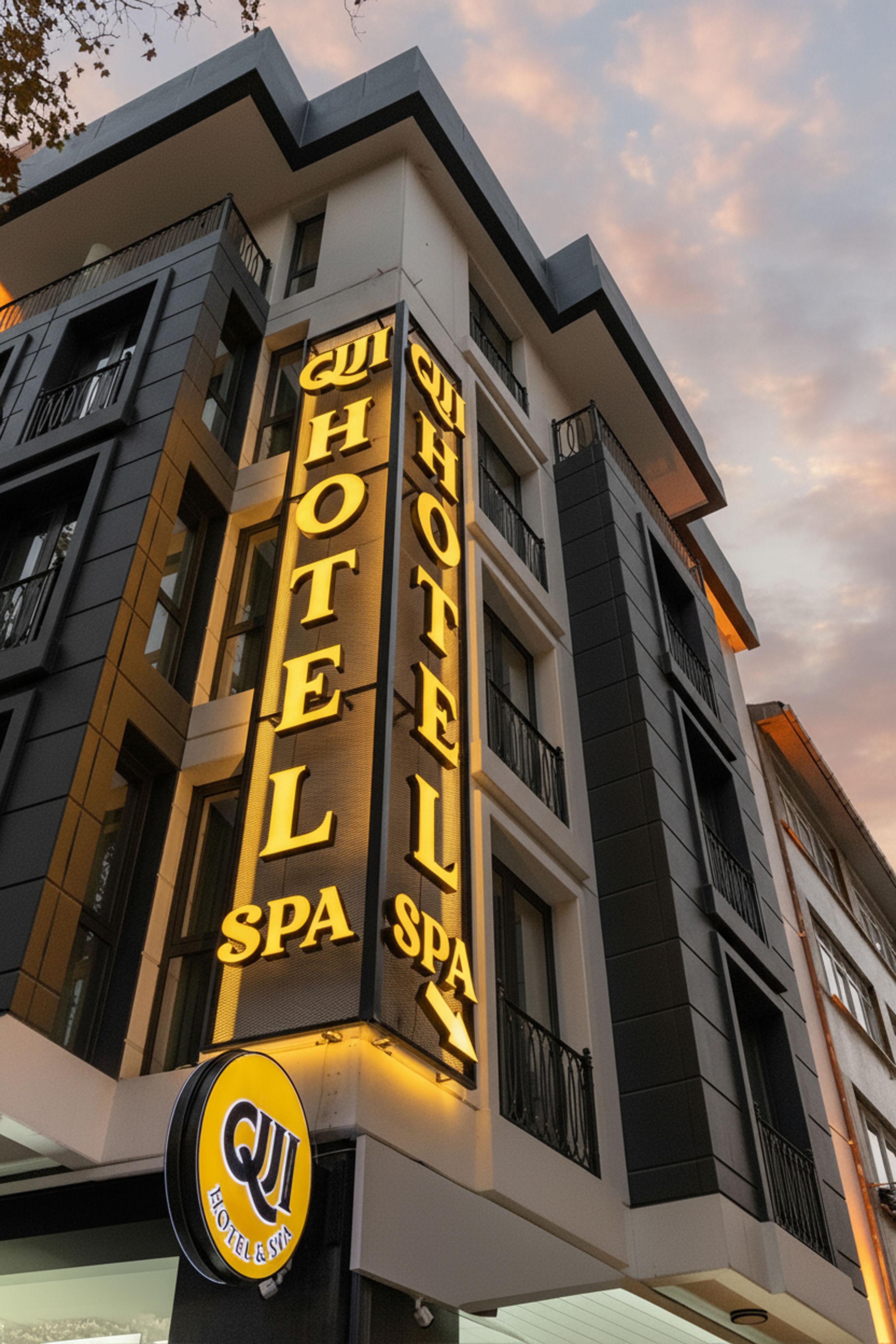 Qui Hotel Spa