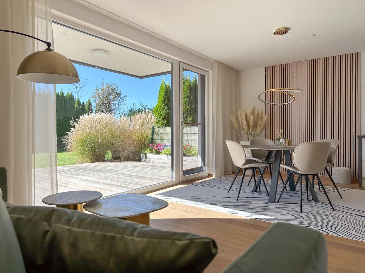 Wiesenblick Premium Apartments Seekirchen, Mit Garten