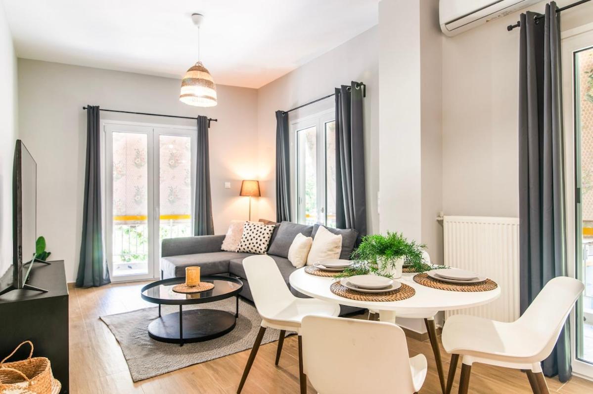 Jane's 2 Bdrs Apart In Athens