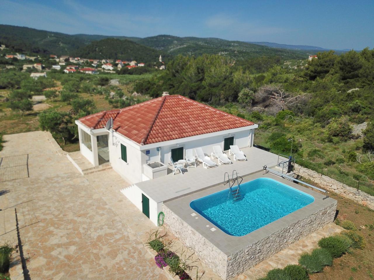 Robinzon Villa Zavala