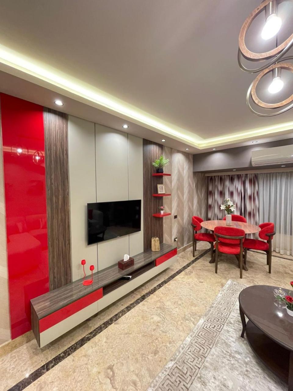 Deluxe Apartment Partial Nile View