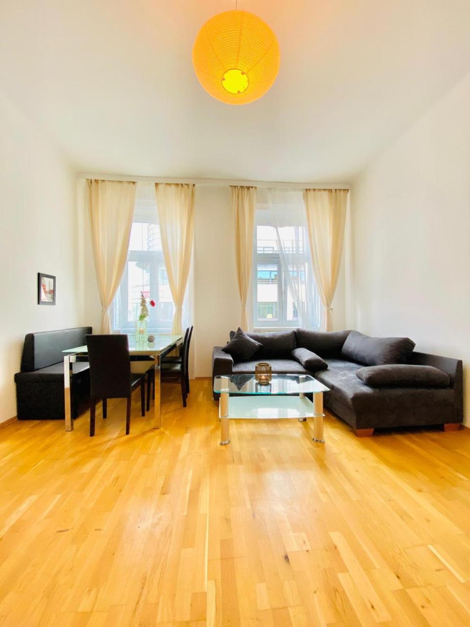 Bright 2br Retreat Steps From Westbahnhof