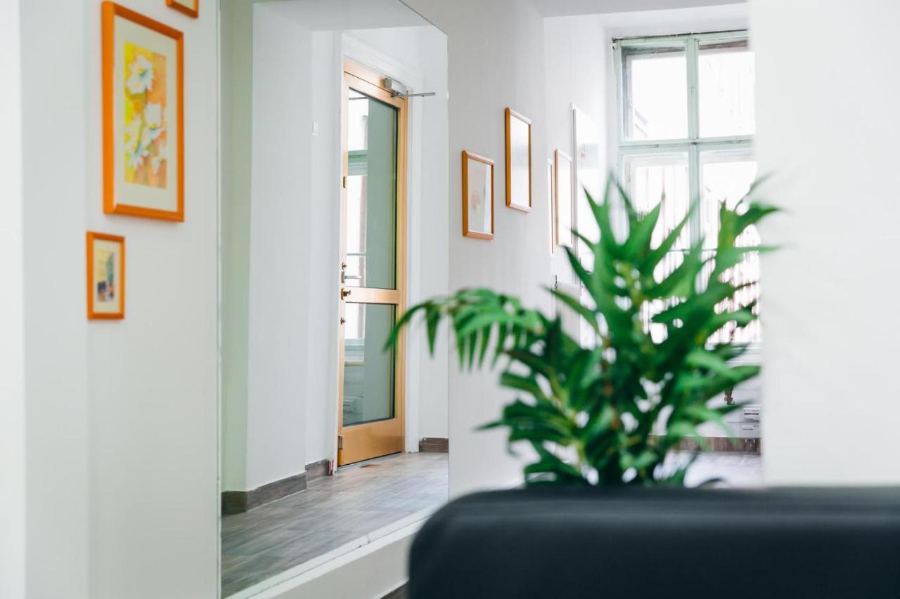 Sweet 3 Rooms Complex, Shopping Paradise Mariahilfer