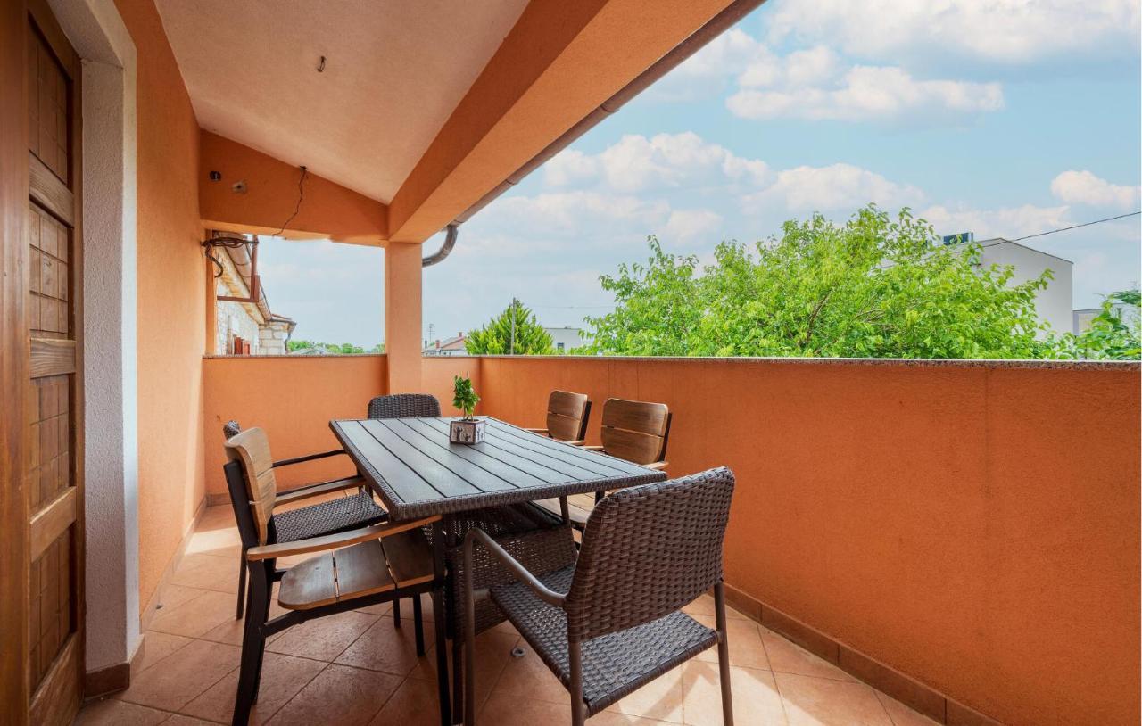 Beautiful Apartment In Sisan With Wifi