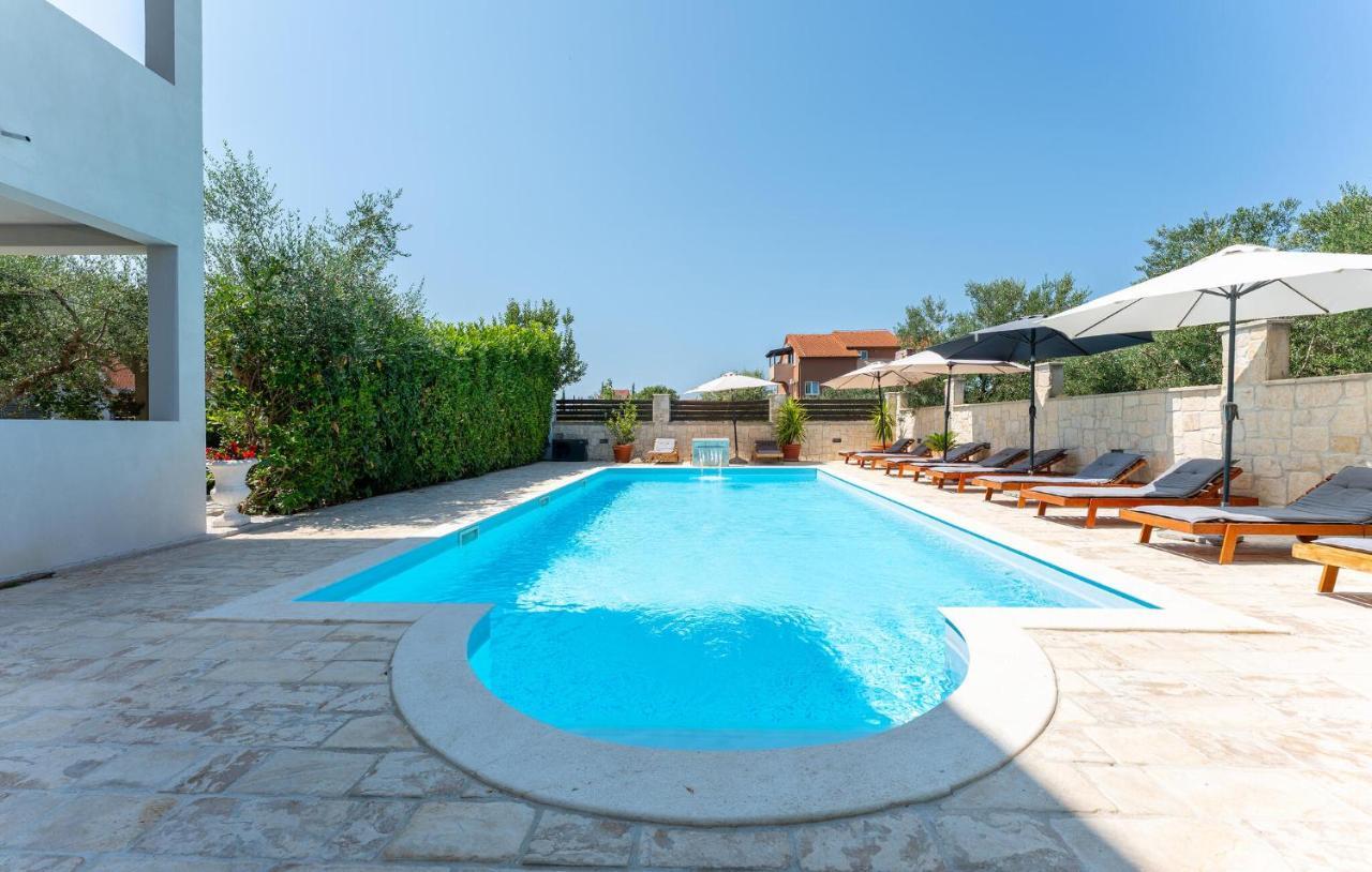 2 Bedroom Lovely Apartment In Pakostane