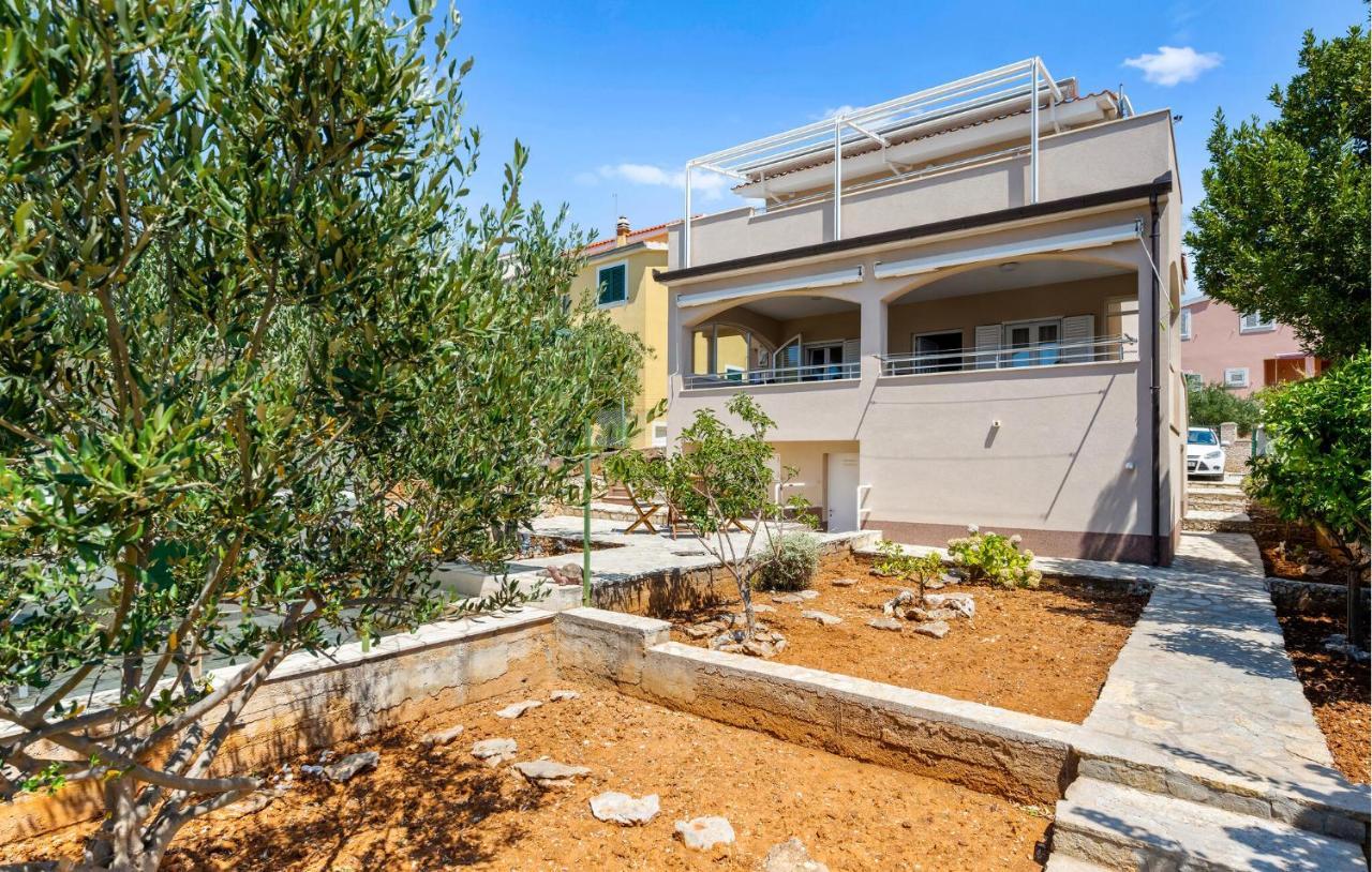 Cozy Home In Kanica With Wifi