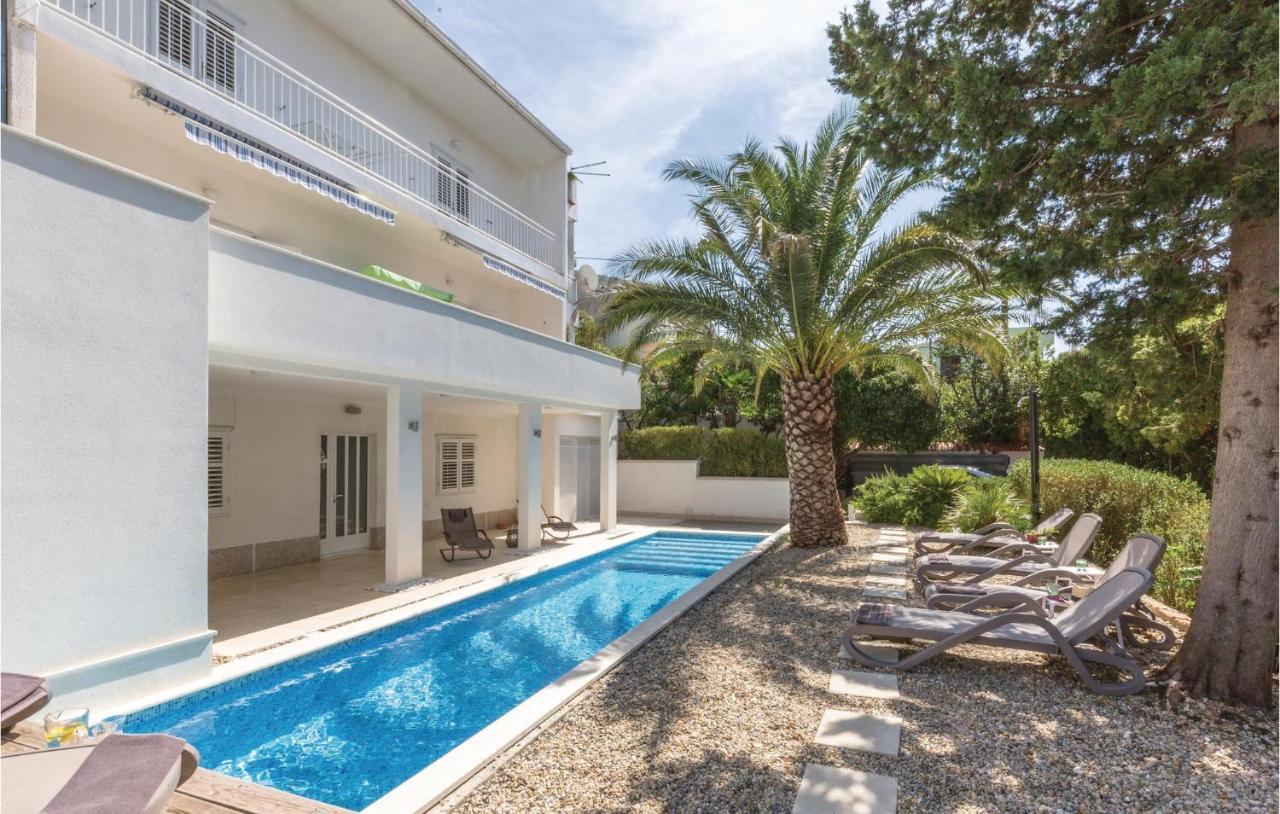 Nice Apartment In Makarska