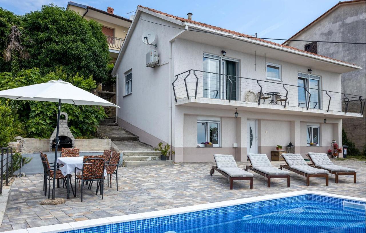 Cozy Home In Bregi With Wifi