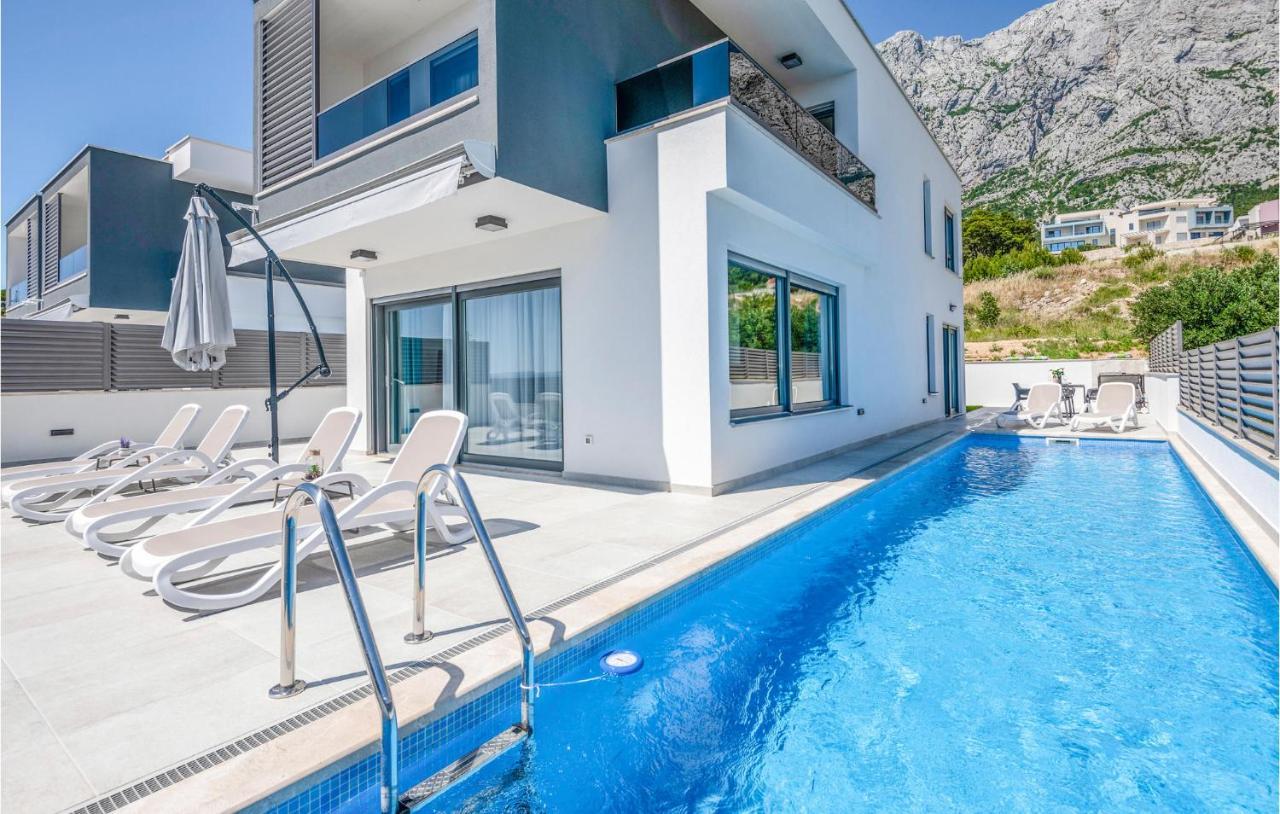 Beautiful Home In Makarska
