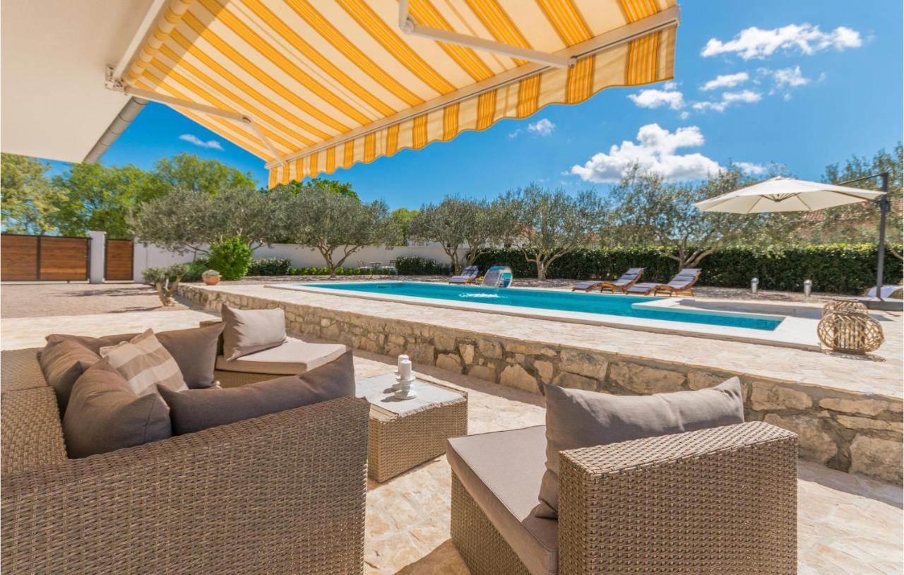 Awesome Home In Polaca With Kitchen