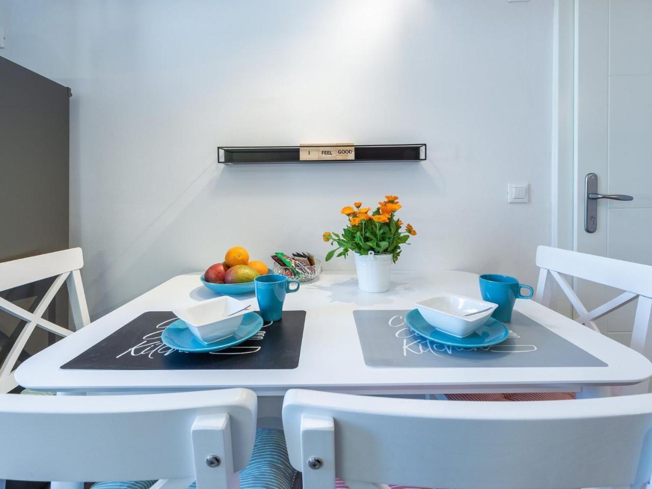 Apartment Simovi Two Bedroom Apartment With City View