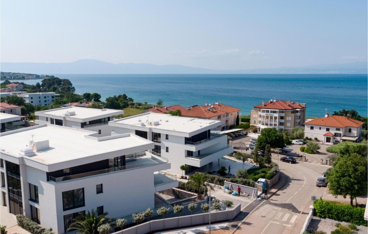 Pet Friendly Apartment In Malinska