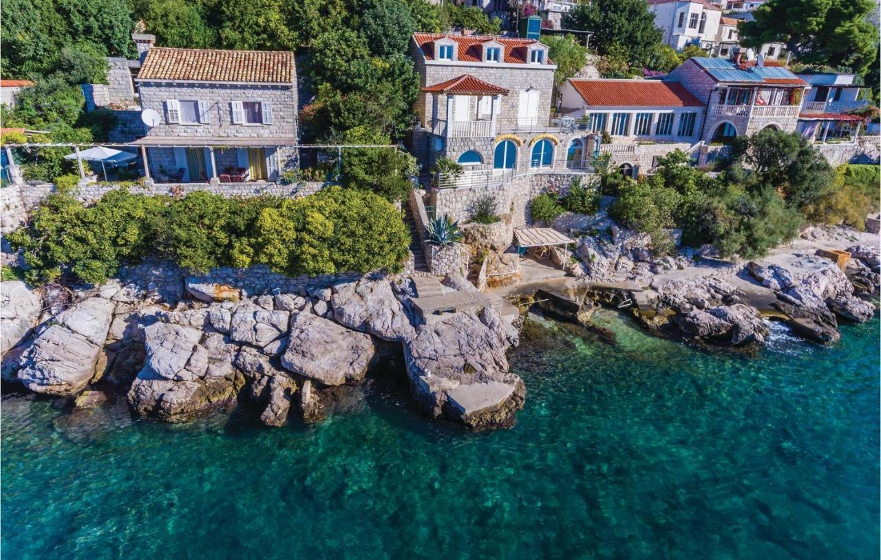 Two-bedroom Holiday Home In Dubrovnik