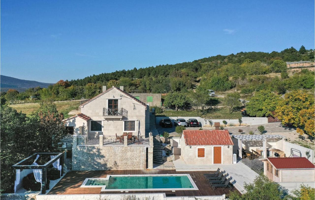 Lovely Home In Lovrec With Kitchen