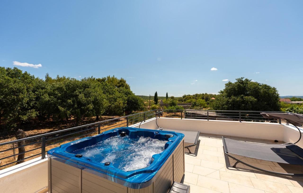 4 Bedroom Gorgeous Apartment In Korlat