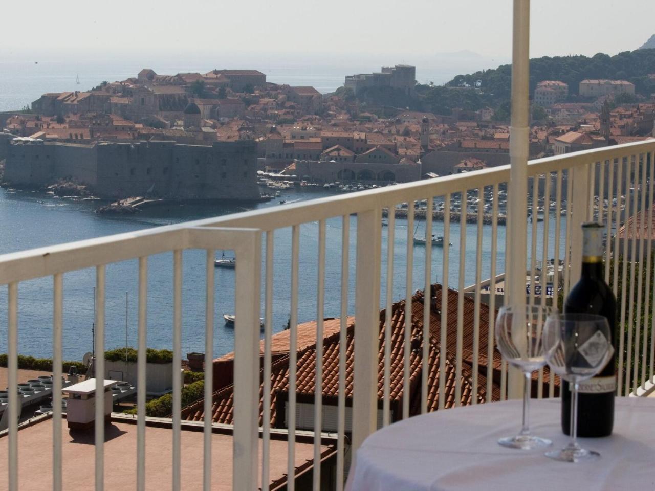 Apartments Sipa Premium Two Bedroom Apartment With Balcony & Sea View Apartman A