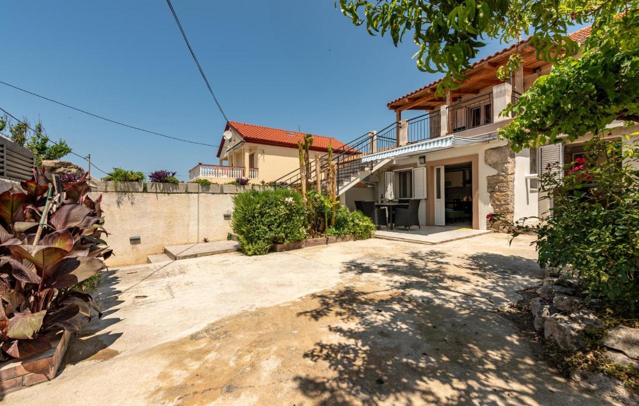 1 Bedroom Lovely Apartment In Ljubac